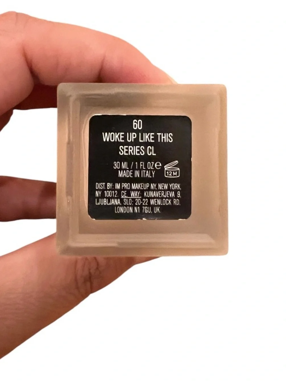 IL MAKIAGE Woke Up Like This Foundation in shade 60